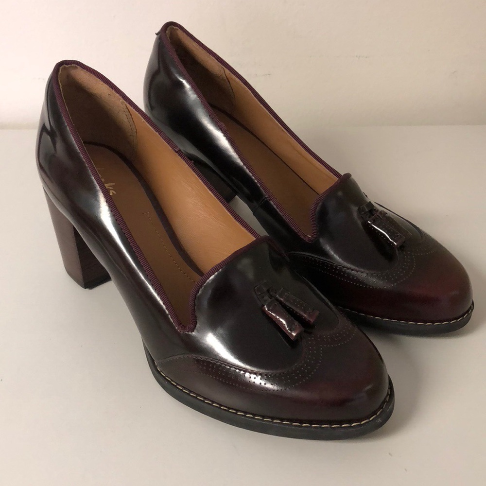 Clarks Women’s Wingtip Heels Size 7